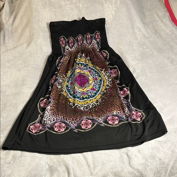 Magic Black and Pink Halter Dress with Vibrant Pattern - Picture 2 of 12